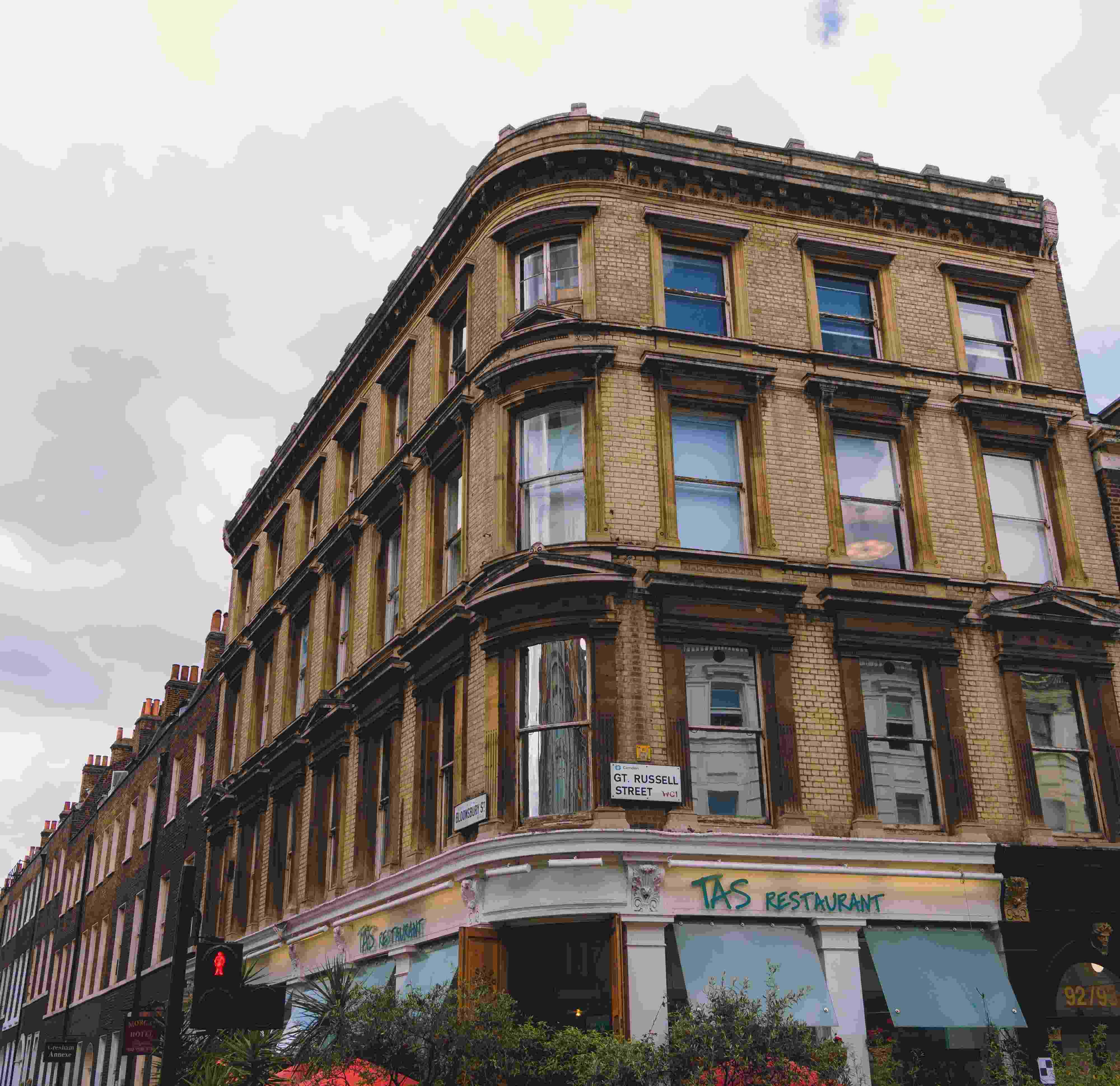 GT Russel Street (Close)